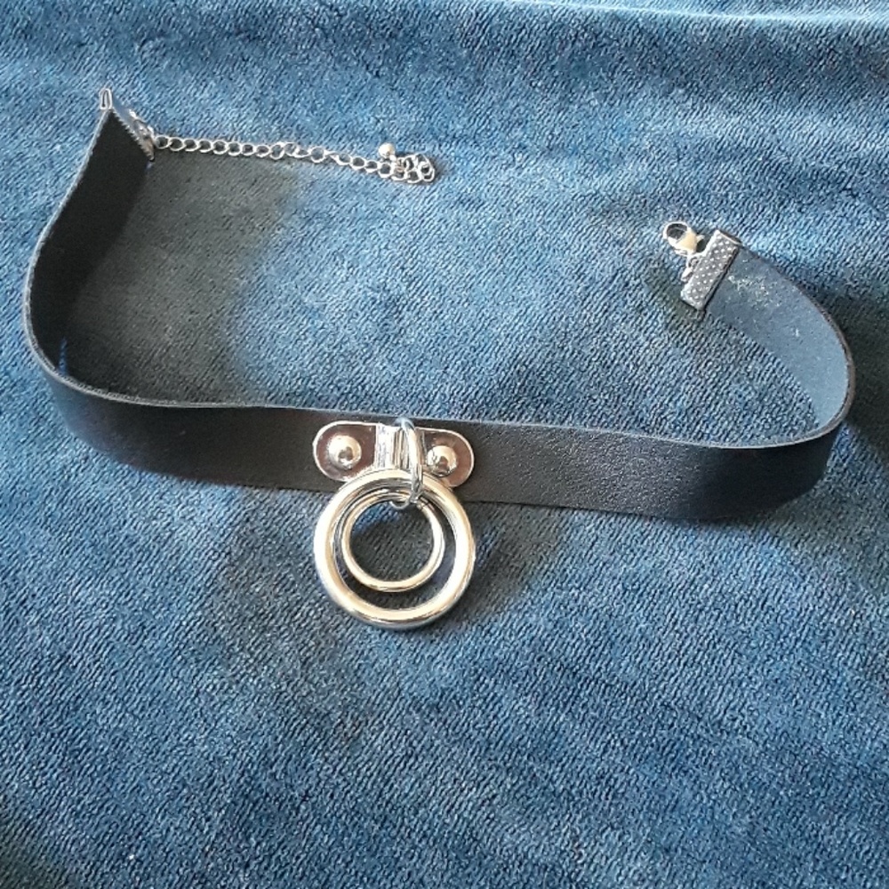 Black Choker